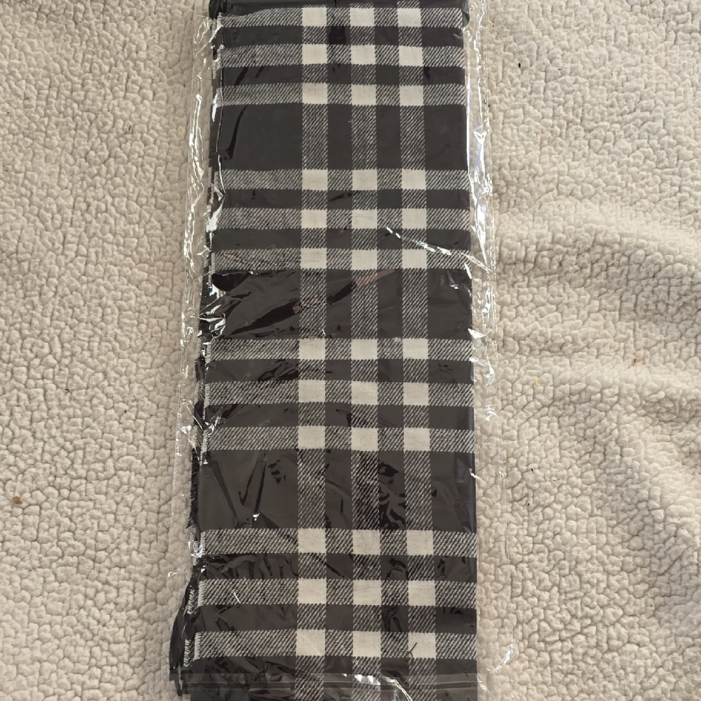 Cashmere Feel plaid scarf